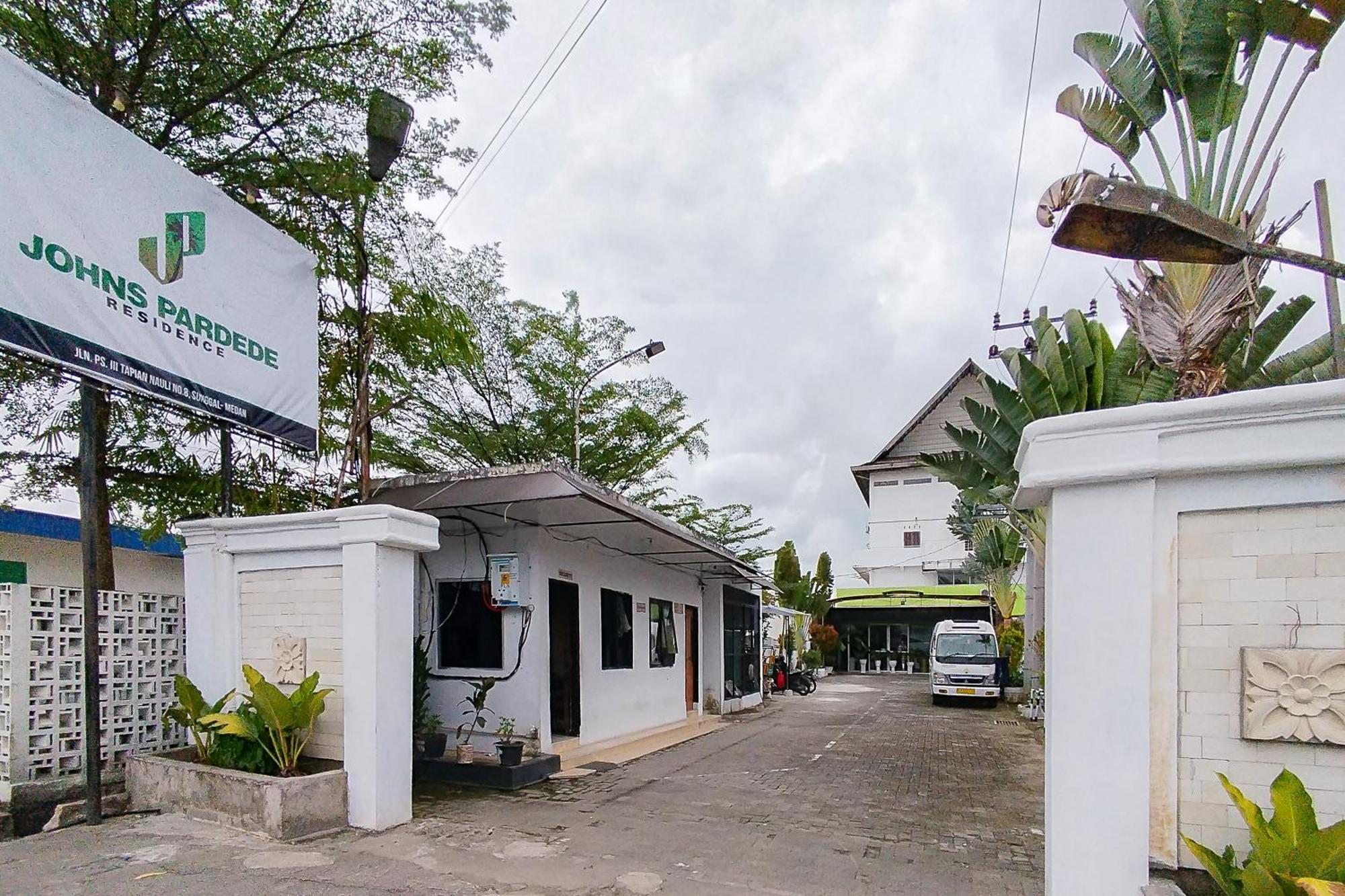 Reddoorz Near Focal Point Medan Hotel Sunggal Exterior foto